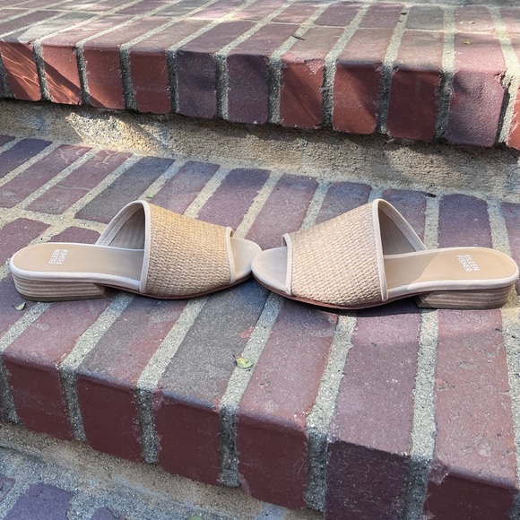 Eileen Fisher "Koko 2" raffia slides - size 7 - Picture 3 of 5